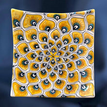 Carica l'immagine nel visualizzatore di Gallery, Square Dish 'Yellow Peacock Feathers'