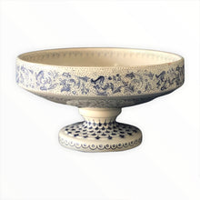 Carica l'immagine nel visualizzatore di Gallery, Majolica centrepiece Blue Dream
