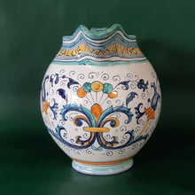 Carica l'immagine nel visualizzatore di Gallery, Large Jug 'In Aqua Salus In Vino Veritas'
