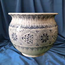 Load image into Gallery viewer, Flower Pot 'Little Palms' Blue - Medium

