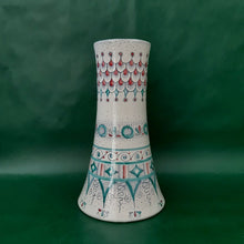 Load image into Gallery viewer, Flower Vase 'Elia'
